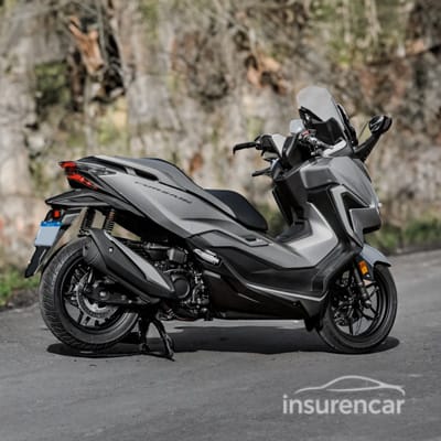 Honda Forza 350 vs Yamaha XMax 250